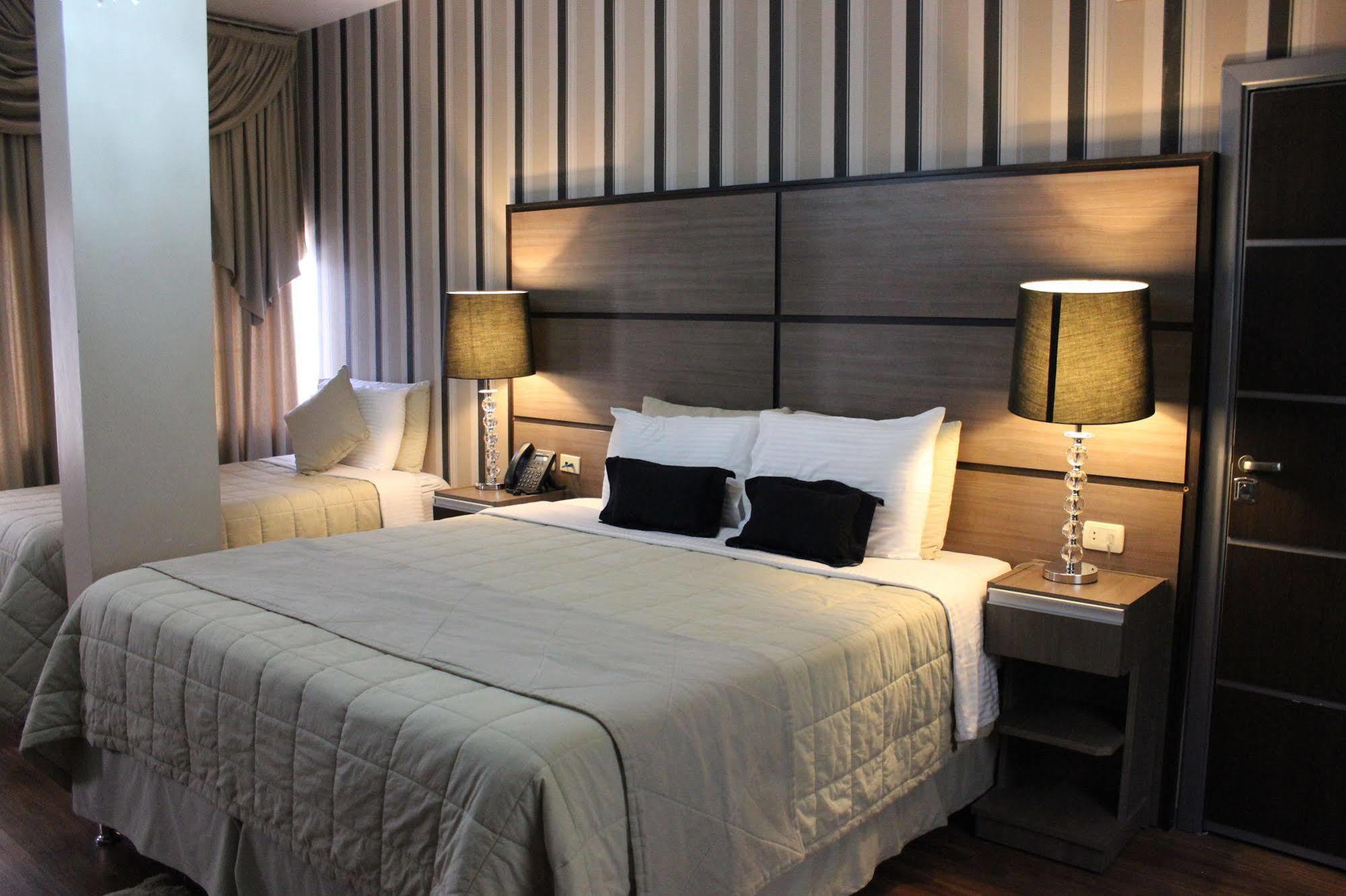 Hotel Luxsur Encarnación Esterno foto
