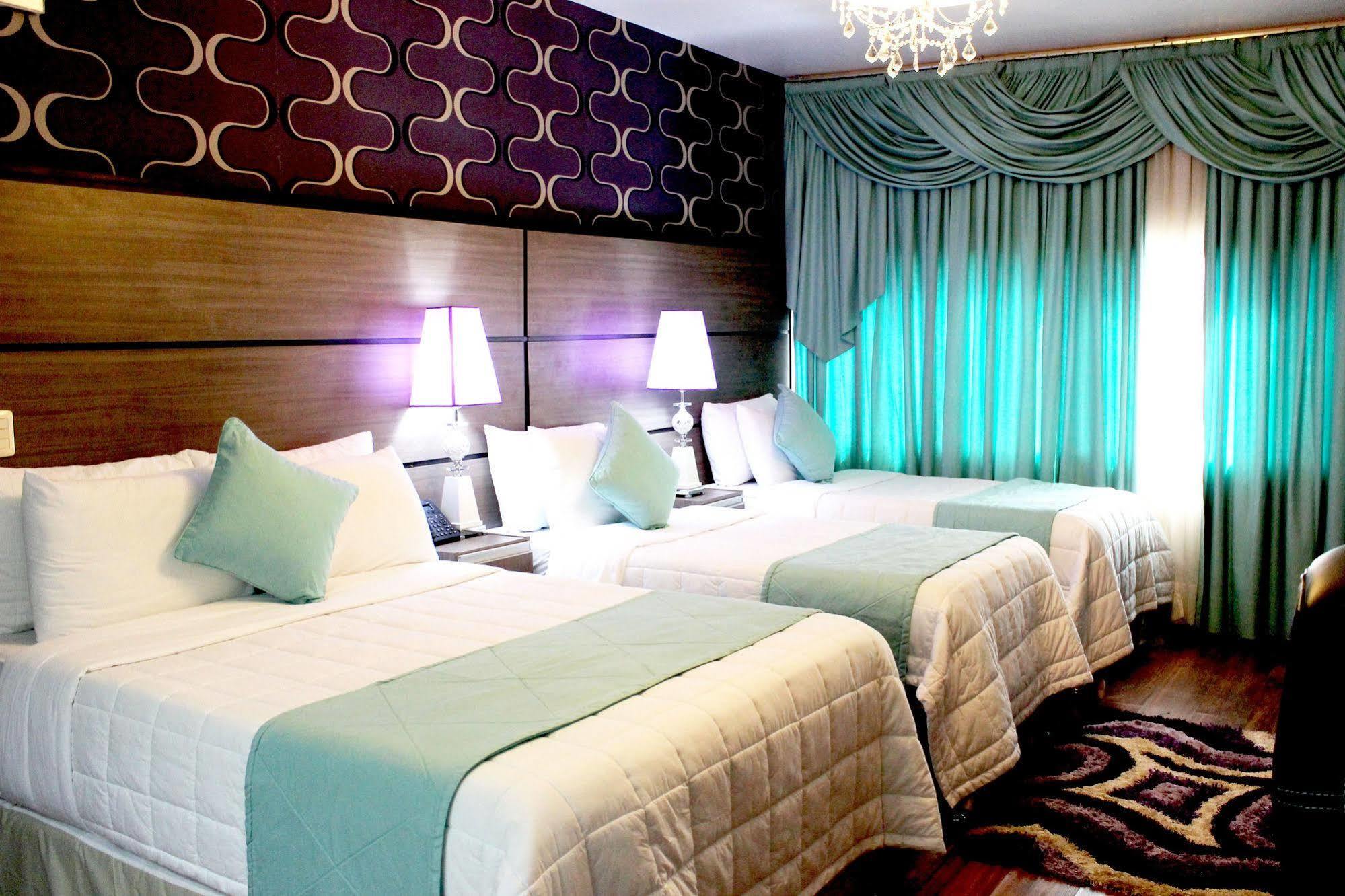 Hotel Luxsur Encarnación Esterno foto